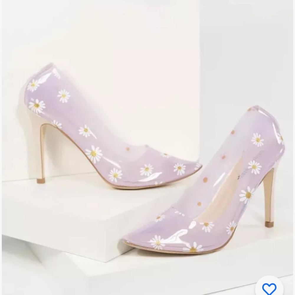 Unique Vintage NWOT Christmas Gift Transparent High Heels Size 7